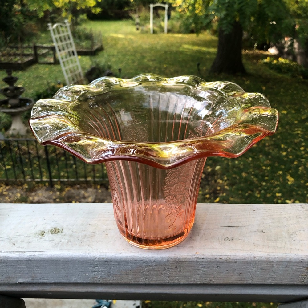Anchor Hocking Rose Mayfair Ruffled Edge Depression Glass Vase